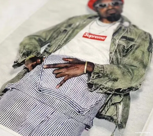 Black T-shirt 22FW é sleeved Short M Benjamin Andr L Person Tee White XL é S Andr and Photo 1001